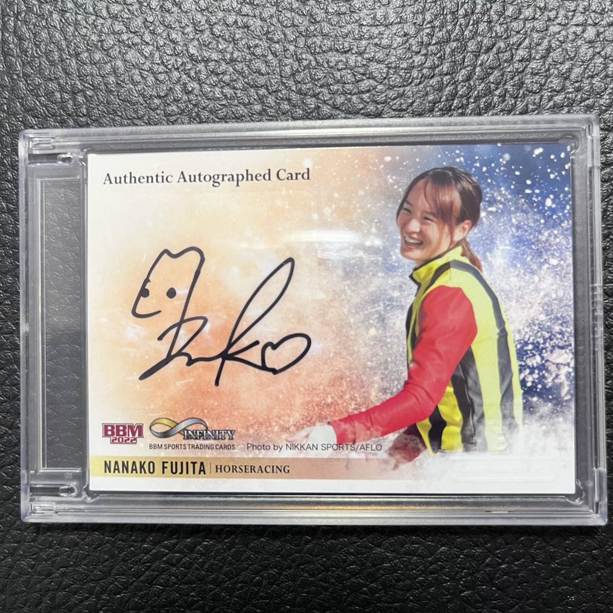 藤田菜菜々子直筆サイン、写真付き